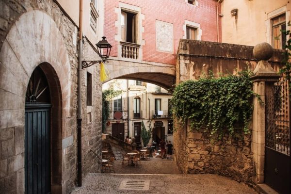 Paquetes a España. Visitar Gerona con guía local