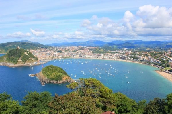 Packages to the North of Spain - Visit of San Sebastian with local guide