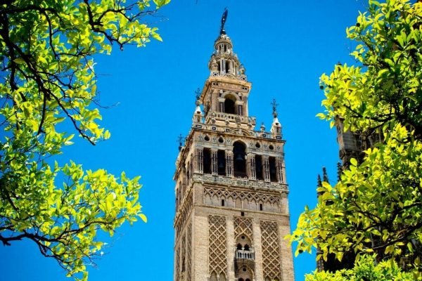 Tours to Europe. Visit the Giralda Tower in Seville with a guide