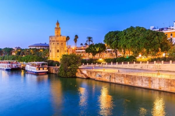 Travel to Europe and Spain. Visit Seville with a guide