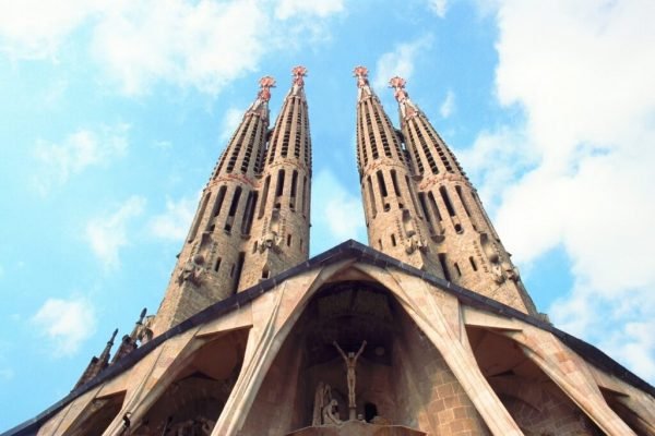 Tours to Europe. Visit Barcelona with an English speaking guide
