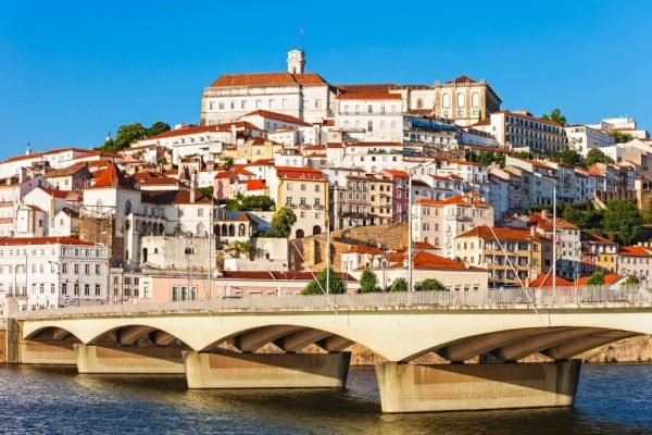 Travel to Europe from Portugal. Packages to Coimbra with guide in English.