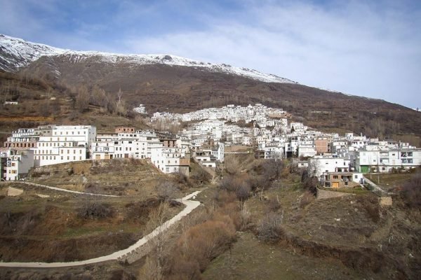 Ruta por los pueblos blancos de la Alpujarra en la provincia de Granada