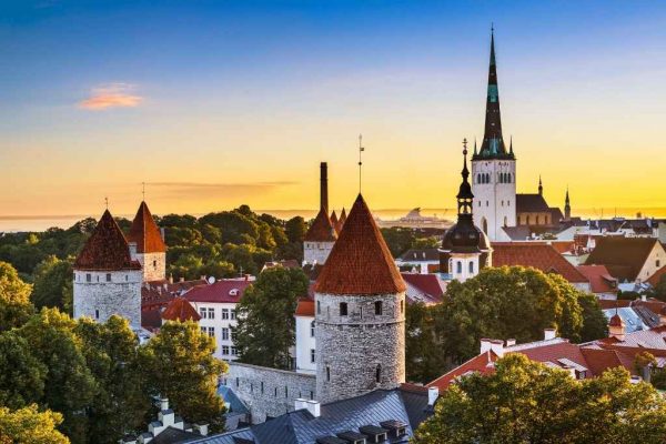 Paquetes a Europa - Visitar Tallin con guía