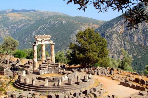 Viajes a Grecia - Visitar el Oráculo de Delfos con guía