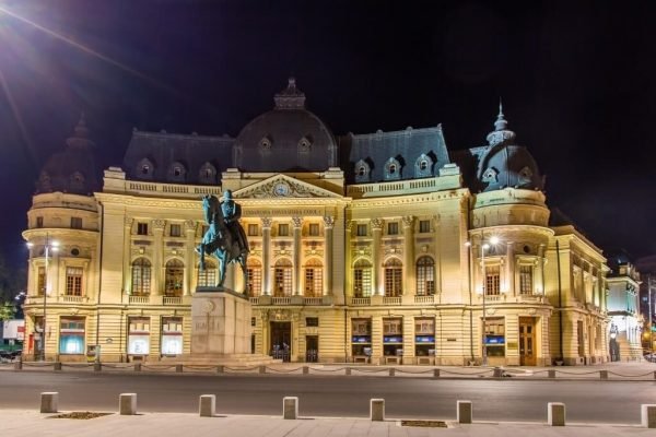 Paquetes a Rumanía y Europa del Este. Visitar lo mejor de Bucarest con guía en español.