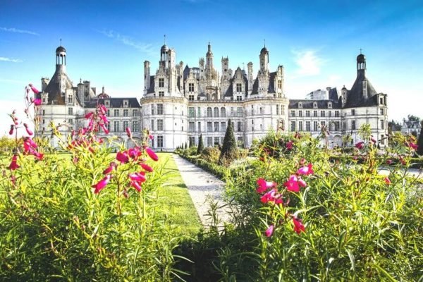 Viajes a Francia para visitar los Castillos del Loira con guía en español y entradas incluidas.