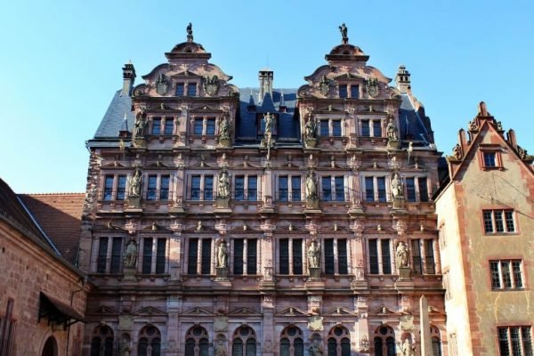 Viaje en grupo a Europa con guía en español. Visitar Heidelberg Alemania y hacer un crucero por el Río Rhin