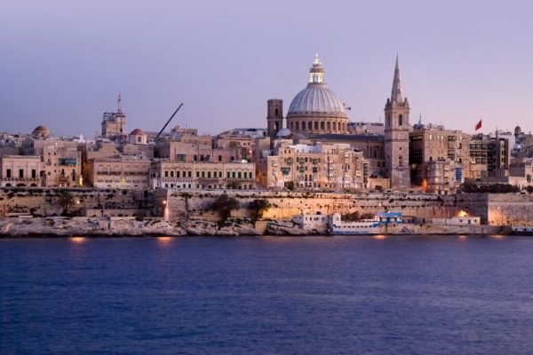 Paquetes turísticos a Europa. Visitar Malta con guía en español.