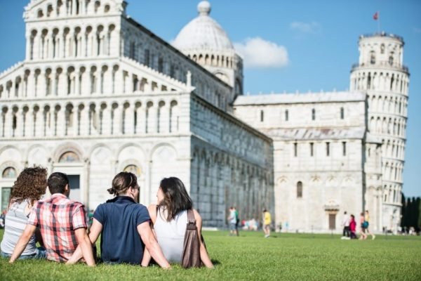 Vacaciones a Europa - Visitar la Plaza de los Milagros en Pisa Italia