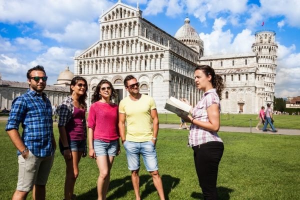 Vacaciones a Europa - Visitar la Torre Inclinada de Pisa Italia