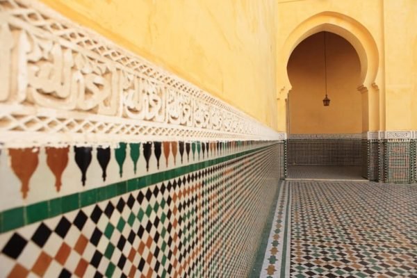 Tours a Marruecos desde España con guía. Paquetes a Meknes
