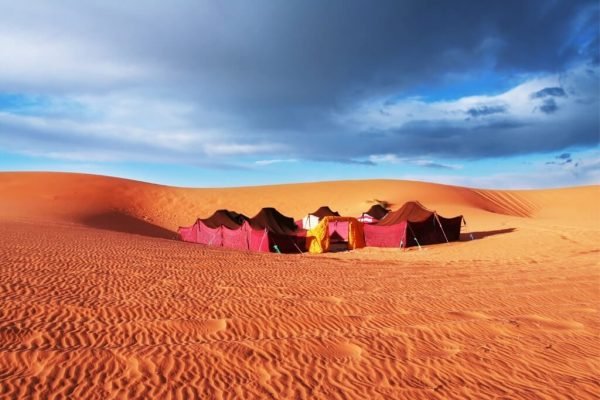 Paseo en camellos por Sahara Marruecos